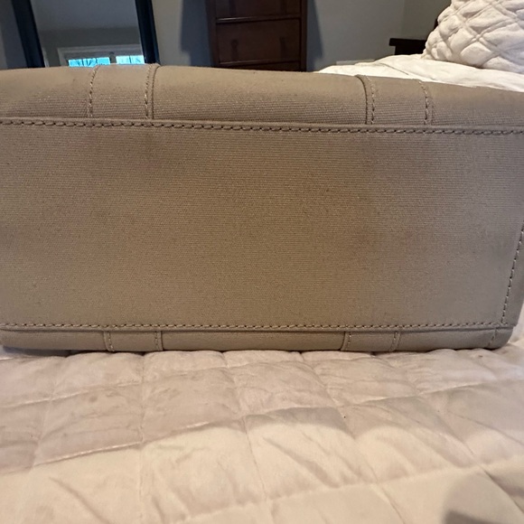 MARC JACOBS
The Canvas Medium Tote Bag - Picture 6 of 11